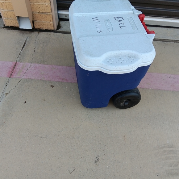 Cooler - Picture 6 of 10